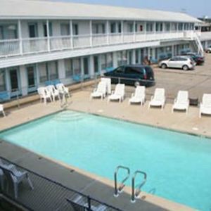 Dolphyn Motel